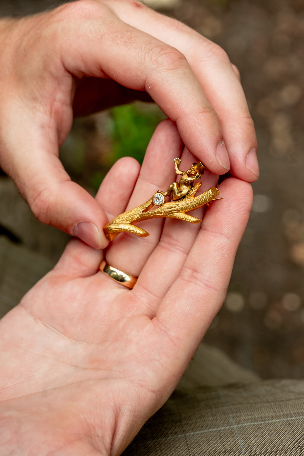 Victorian 15ct Yellow Gold & Diamond Monkey with Top Hat Brooch - Wildsmith Jewellery