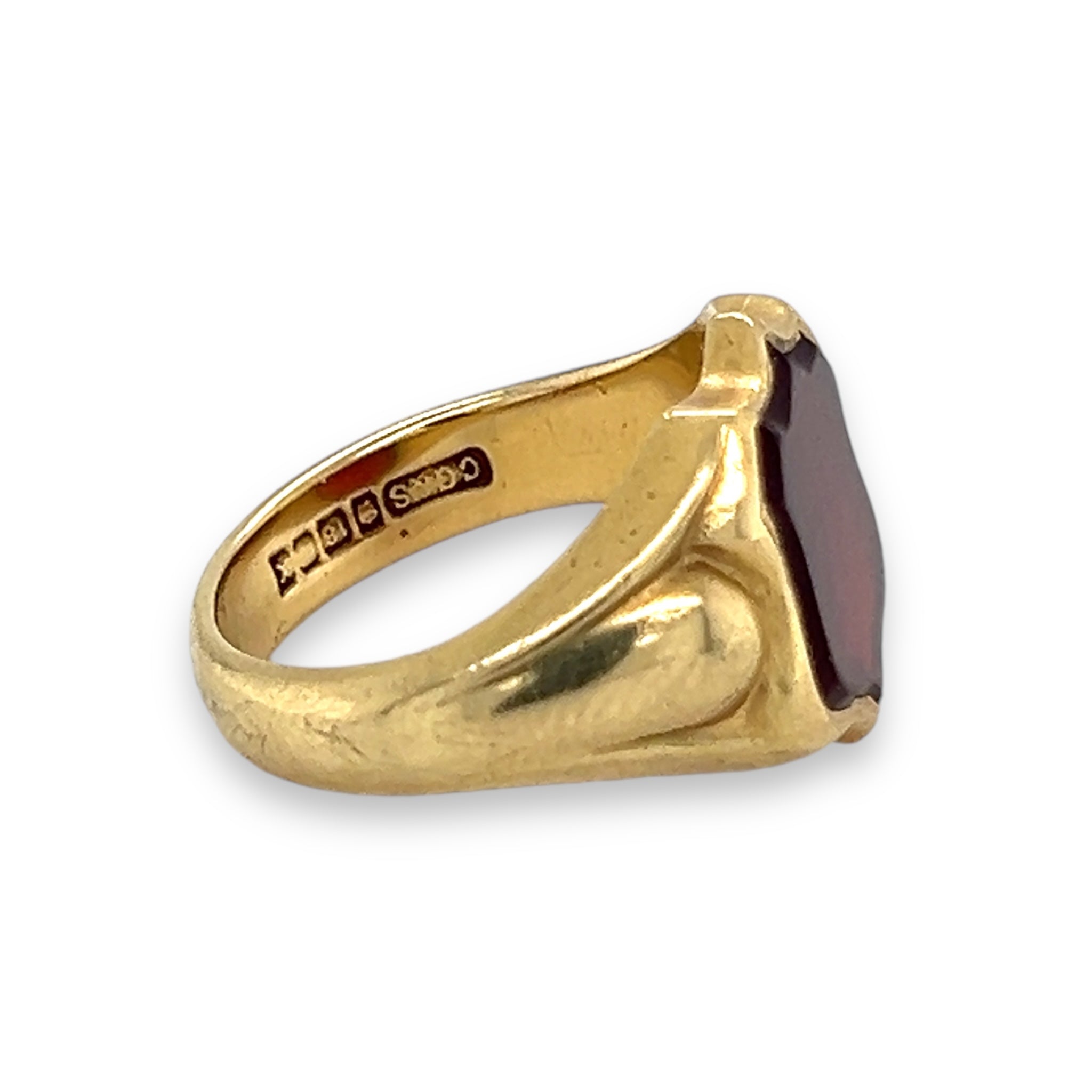 18ct Gold & Carnelian Shield Shape Signet Ring - Wildsmith Jewellery