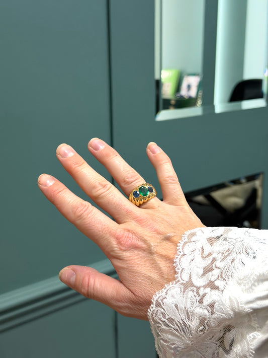 Vintage Emerald & Sapphire Chunky 18ct Gold Ring - Wildsmith Jewellery