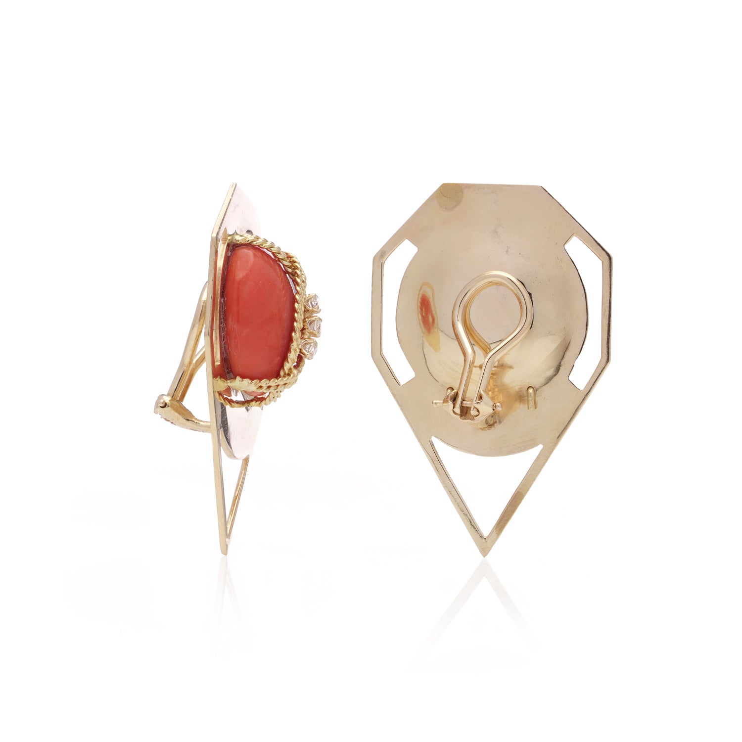 Boucles d'oreilles corail, diamant et or