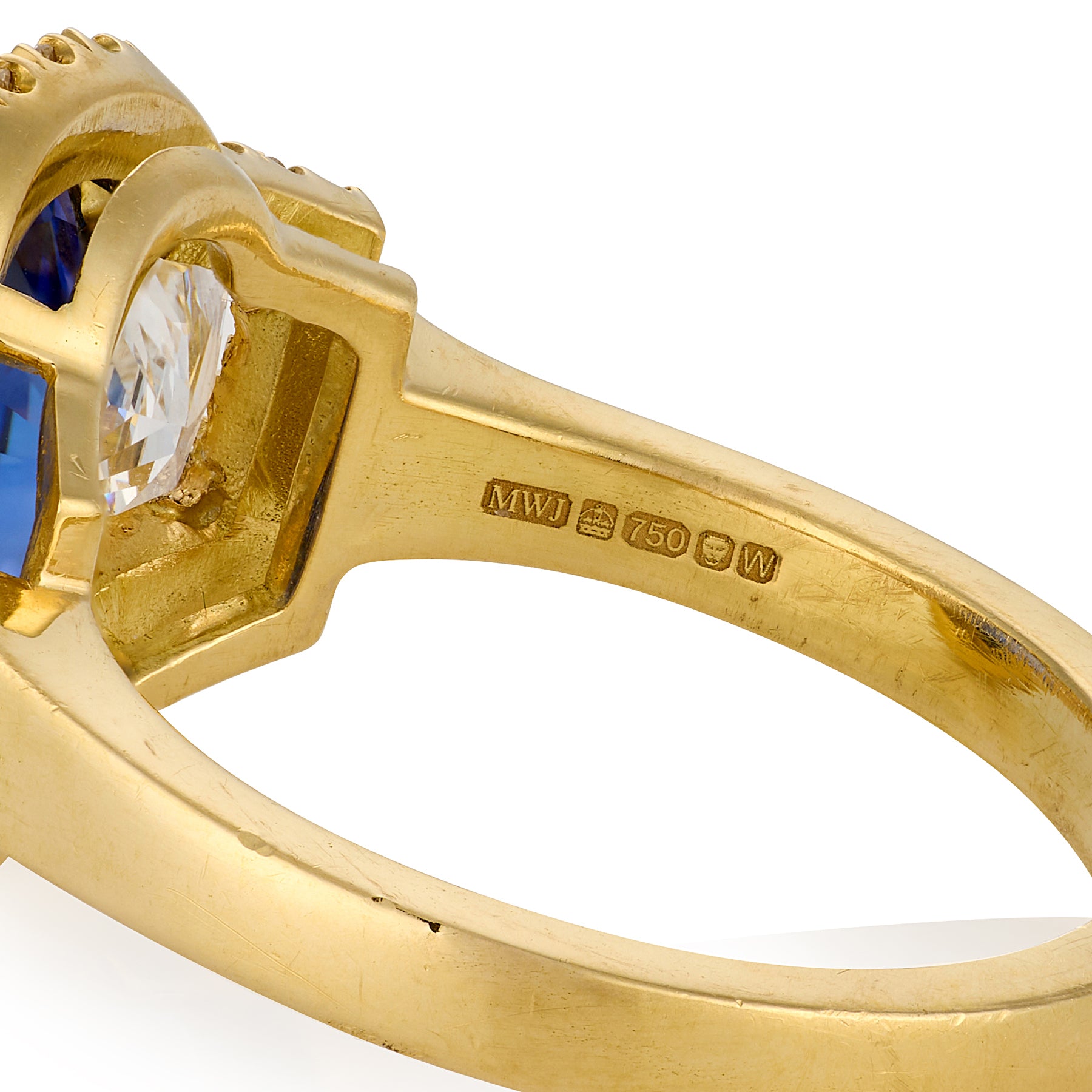 Ceylon Sapphire & Diamond Ring