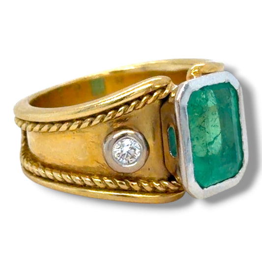 Vintage Etruscan Style Emerald & Diamond Ring
