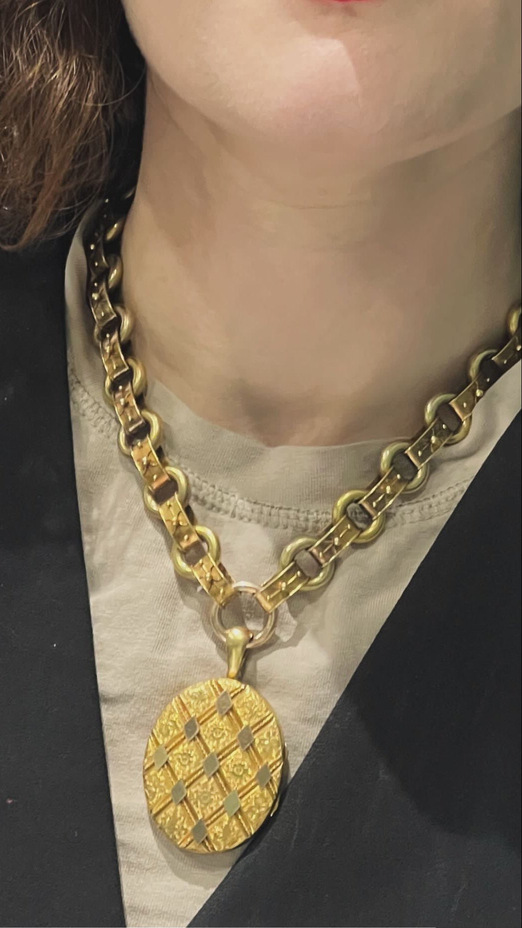 15ct Gold Victorian Necklace & Locket - Wildsmith Jewellery