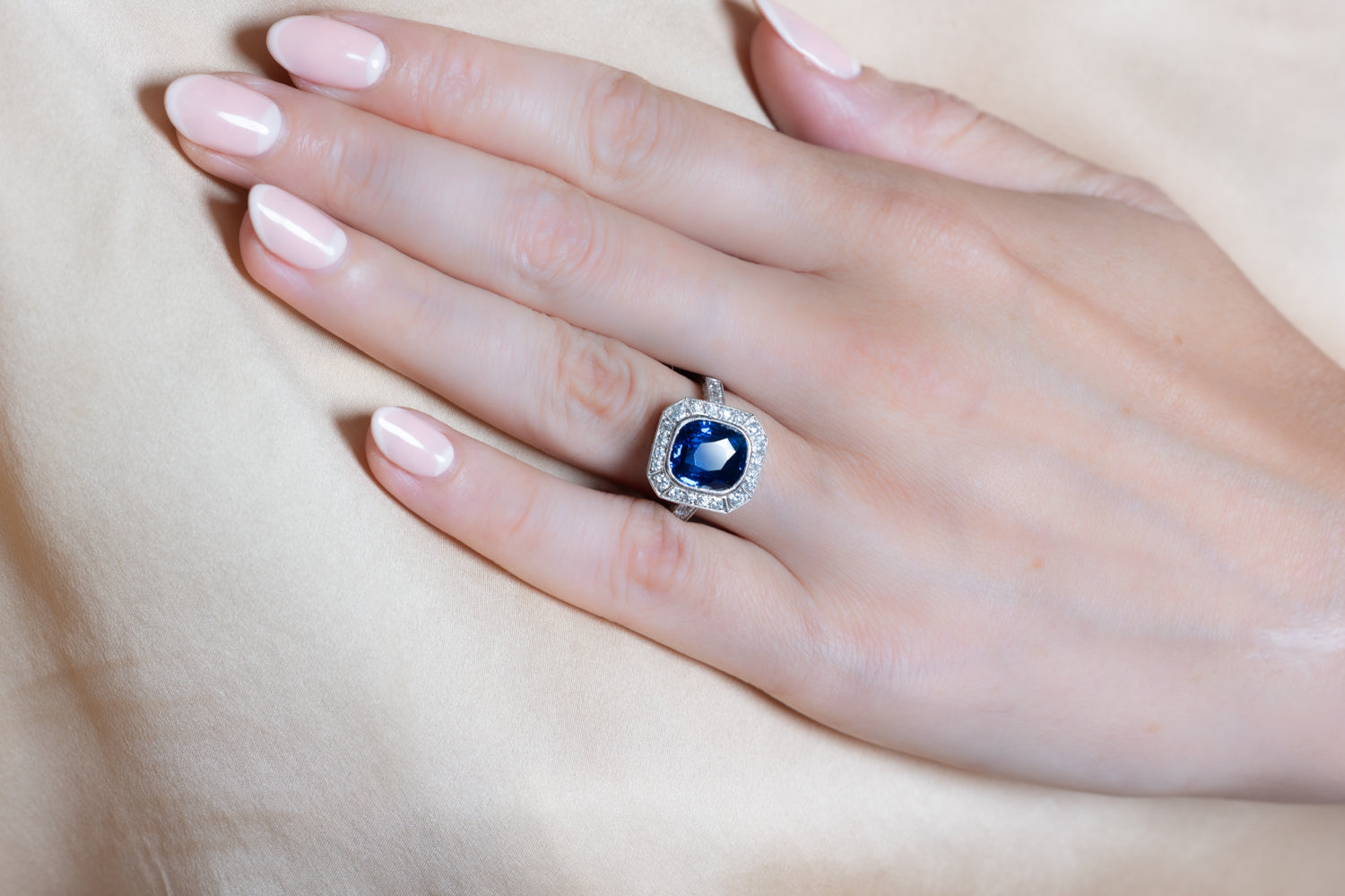 Royal Blue Sapphire & Diamond Ring