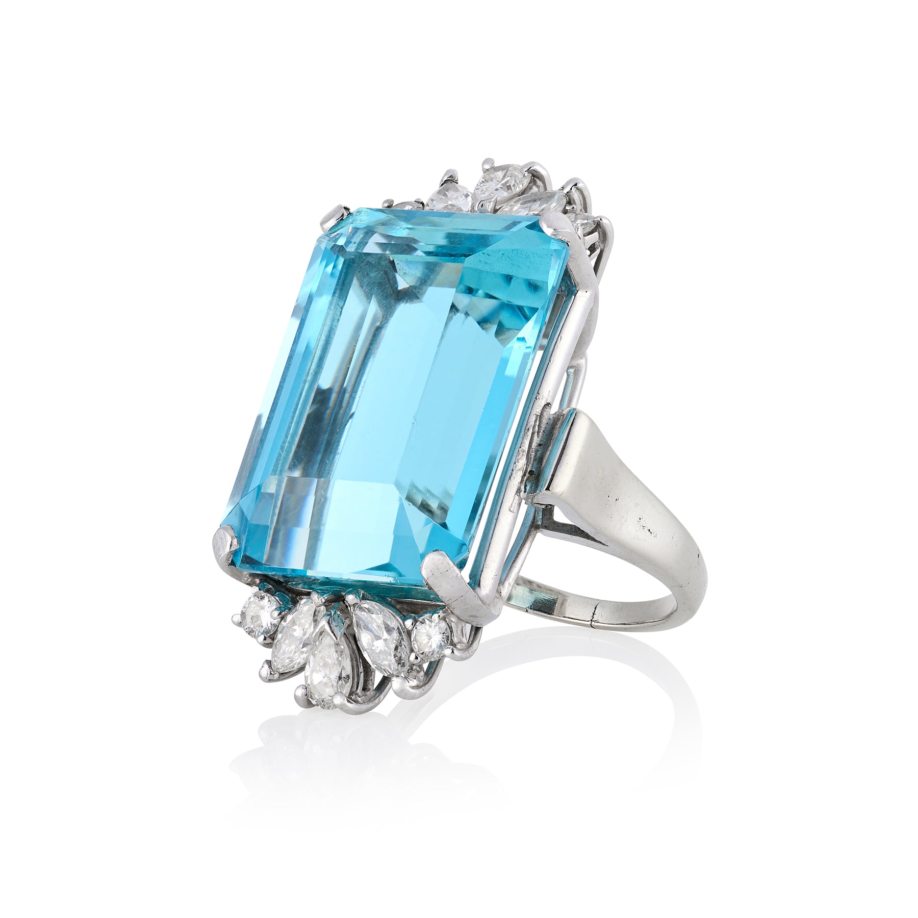 25.54ct Aquamarine and Diamond Ring