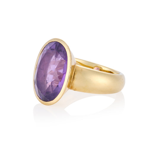18ct Gold & Amethyst Ring