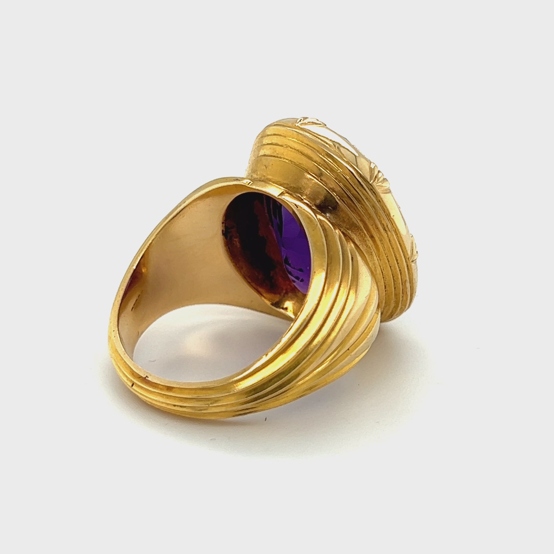 Mid Century 18ct Gold & Amethyst Bishop's Ring, 35 carats