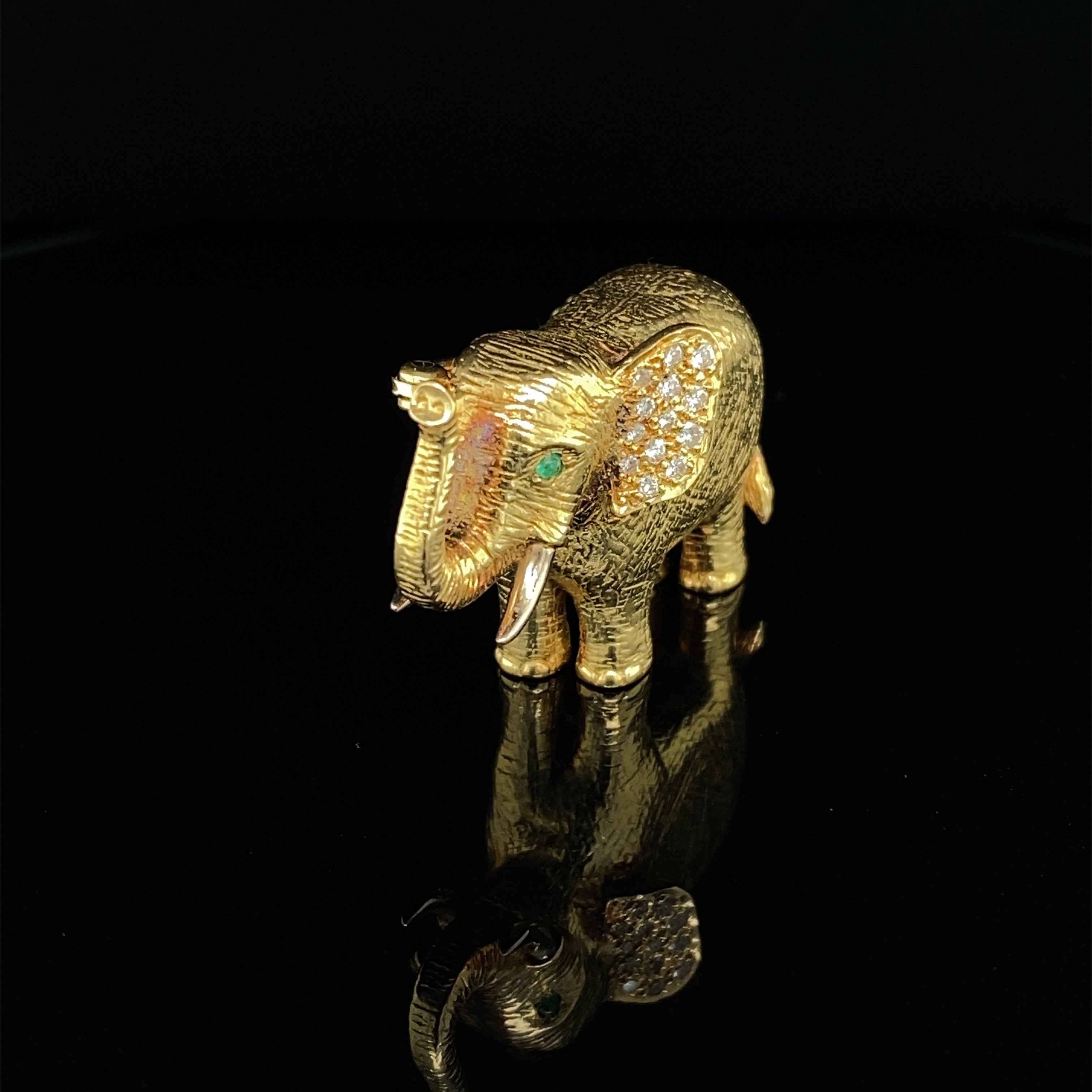 Emerald & Diamond Elephant Brooch - Wildsmith Jewellery Brooches