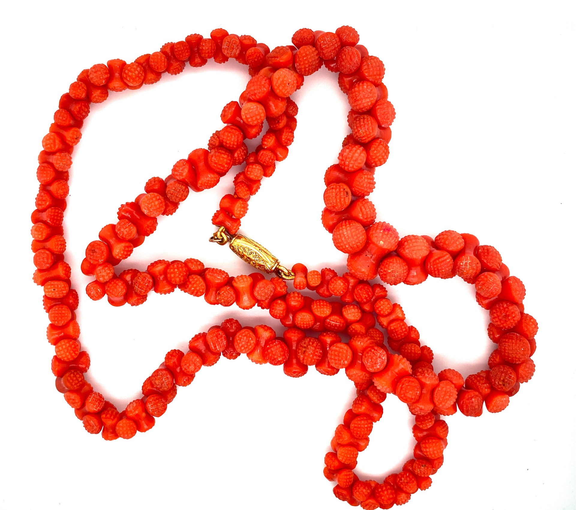 Edwardian coral necklace, L: 40 cm, and another. UK P&P Group 1 (£16+VAT  for the first lot and £2+VA