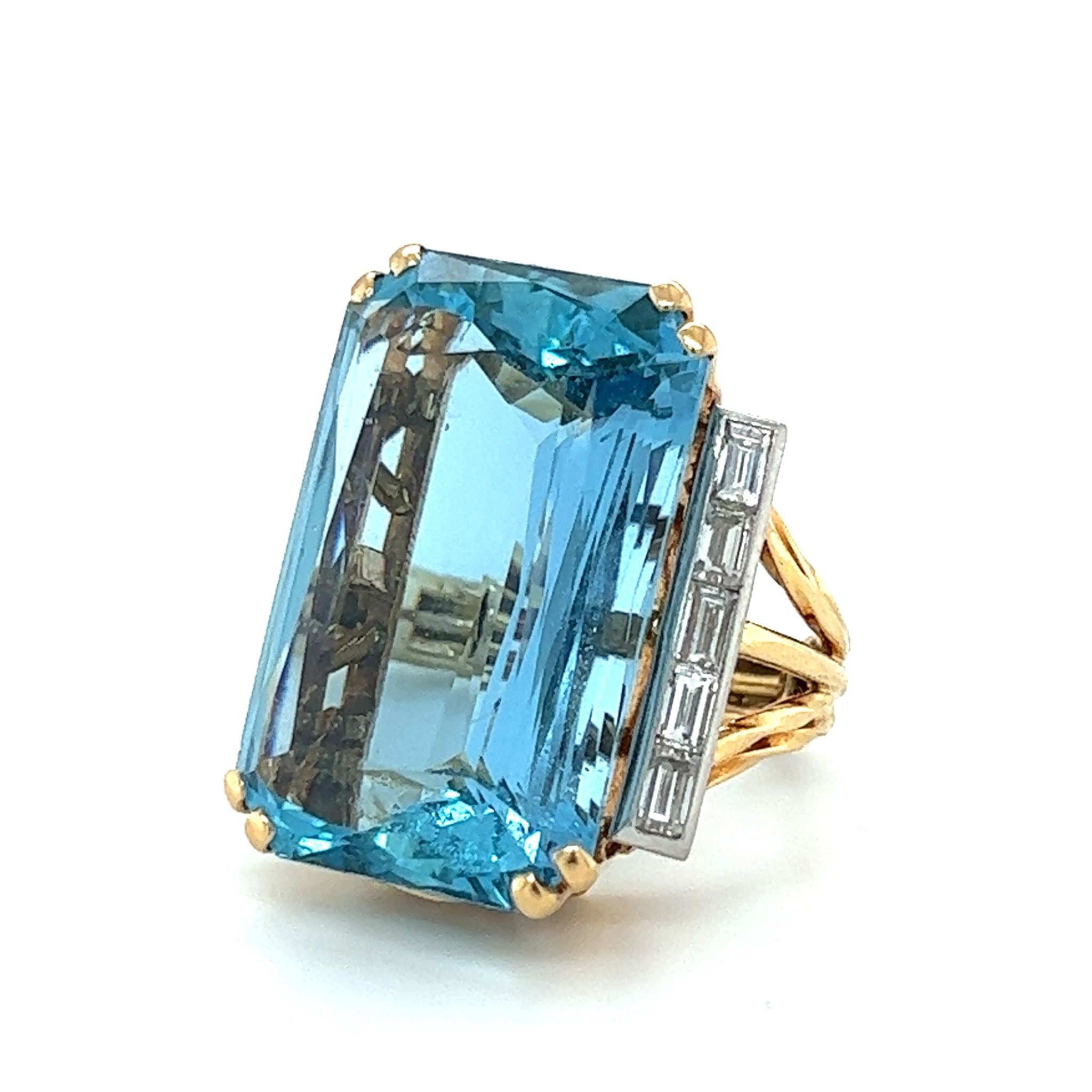 Aquamarine & Diamond Ring, 37 carats - Wildsmith Jewellery Rings