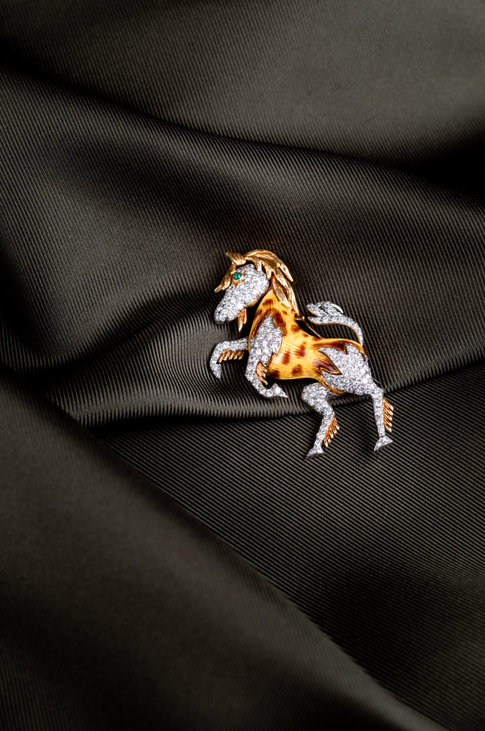 18ct Gold, Diamond & Enamel Horse Brooch - Wildsmith Jewellery Brooches & Lapel Pins